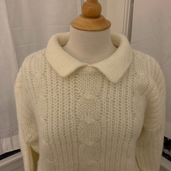 Vintage Sweaters - Vintage TARAZZIA chunky cabled soft